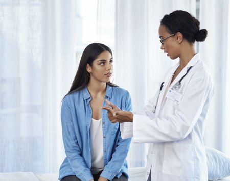 your-skin_sebium-sensitive_teen-doctor